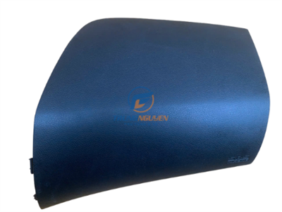 Ốp nhựa mặt táp lô phải Triton - 7030B010XA