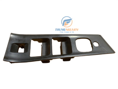 Ốp mặt công tắc bấm kính cửa trước trái Mazda BT-50 - UC2B66223,AV79-14A132-EGWSA,AV79-202B04-BB